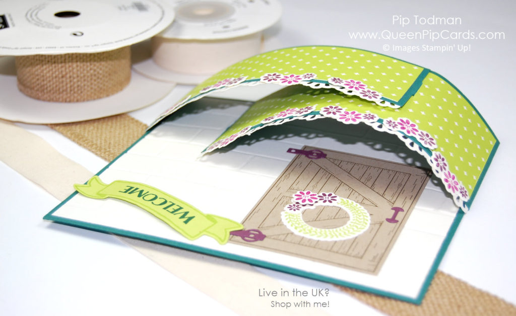 Curved Card Idea inside view. Features the Barn Door Bundle from Stampin' Up! Pip Todman Crafty Coach & Stampin' Up! Demonstrator in the UK Queen Pip Cards www.queenpipcards.com Facebook: fb.me/QueenPipCards #queenpipcards #stampinup #papercraft #inspiringyourcreativity 