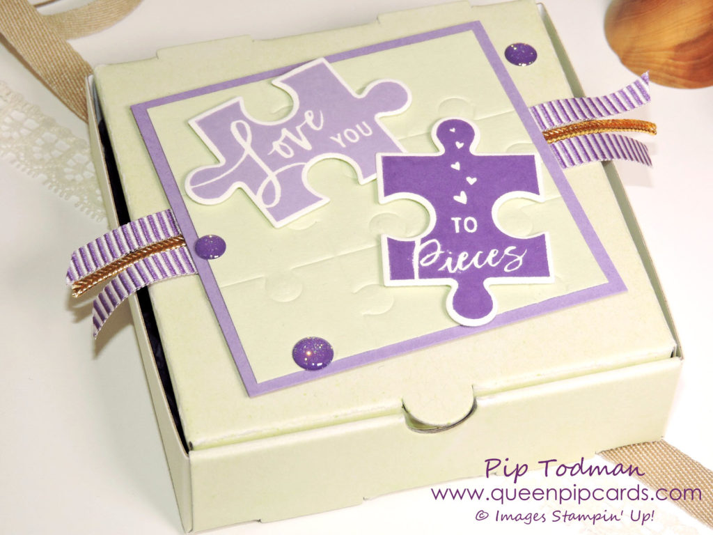 Love You To Pieces Gift Idea using the new bundle and our cute Pizza Boxes. Make your own personalised jigsaw puzzle cards! Pop them in a box and send someone a gift and a card in one! All Stampin' Up! products available from my online store here: http://bit.ly/QPCShop Pip Todman Crafty Coach & Stampin' Up! Top UK Demonstrator Queen Pip Cards www.queenpipcards.com Facebook: fb.me/QueenPipCards #queenpipcards #simplystylish #inspiringyourcreativity #stampinup #papercraft 