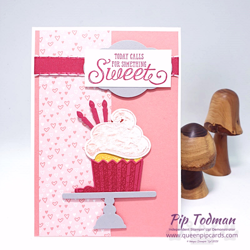 Cupcakes With New Framelit Dies - such a cute combination when you add in Shimmery White Embossing Paste!! Shop my online store here: http://bit.ly/QPCShop Pip Todman www.queenpipcards.com #queenpipcards #simplystylish #stampinup #simplestamping #papercraft 